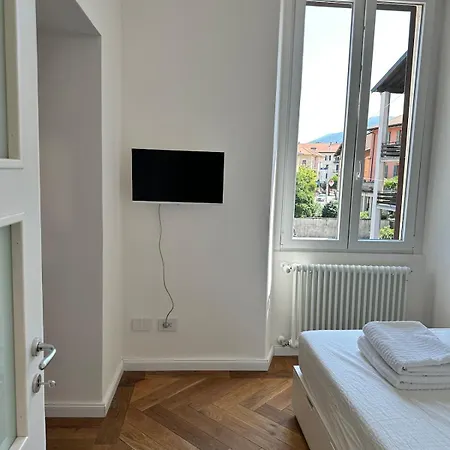 Lakefront Design-apartment Appartement